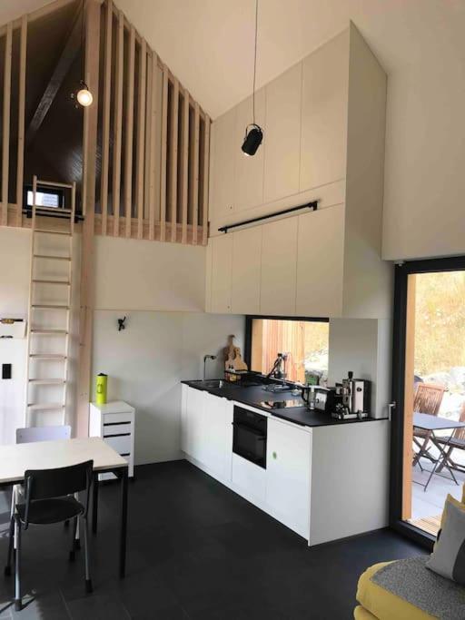 Eifelhausaufzeit-Vulkaneifel-Architekten-Chalet Mit Sauna Im Vulkankrater Immerath Экстерьер фото