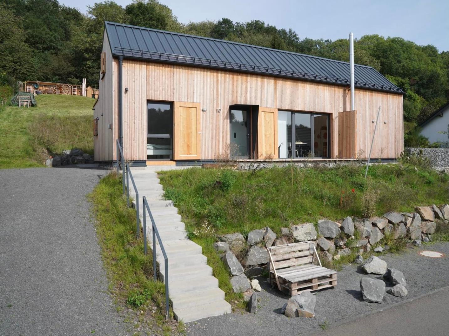 Eifelhausaufzeit-Vulkaneifel-Architekten-Chalet Mit Sauna Im Vulkankrater Immerath Экстерьер фото